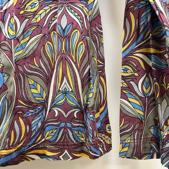 SFIZO Sfizio Art Deco Style Mockneck Top - Picture 12 of 14